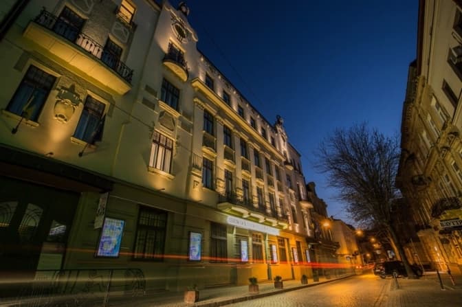 «Забути про справи та турботи». У Львові запрошують на симфонічну програму «Тисяча і одна ніч»