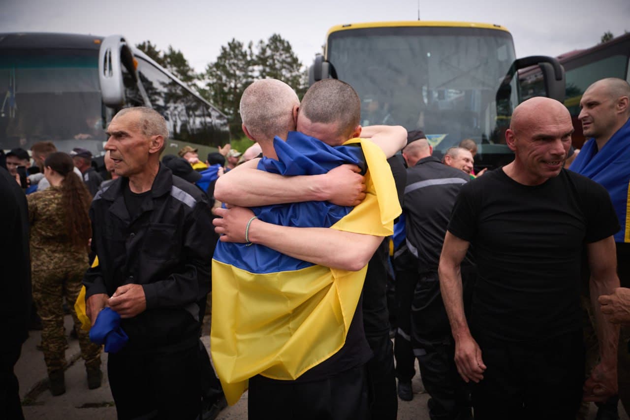 Повернення з полону українських військових 25 травня 2025 року / Фото зі сторінки Володимира Зеленського