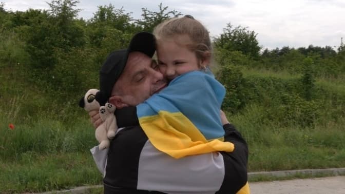 Після 6,5 років неволі на Львівщину з росії повернувся експолітв'язень