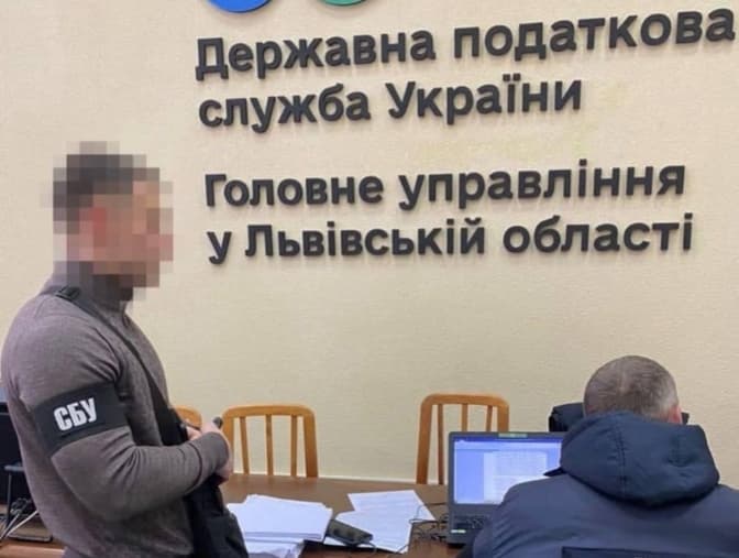 СБУ викрила львівських податківців на розкраданні десятків мільйонів гривень