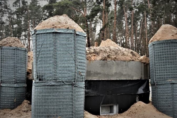 Військові продовжують укріплювати оборонні рубежі Києва та області