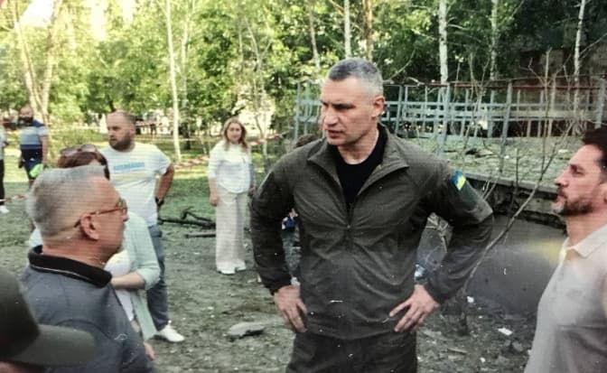 Кличко звернувся до ОП з проханням відсторонити голову Деснянської РДА
