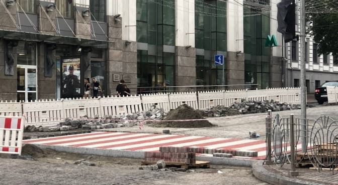 Облаштування наземного переходу біля ст. м «Театральна»