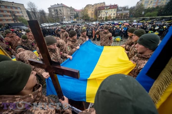 Сьогодні у Львові попрощалися із трьома Героями. Фото