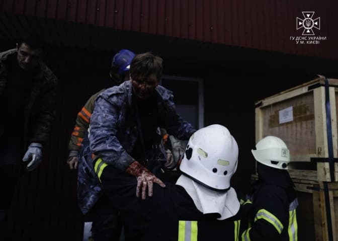 Кількість постраждалих внаслідок ракетної атаки на Київ зросла до 30, 4 - загинули. Оновлено