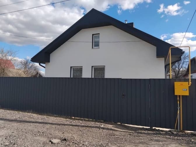 У Макарівській громаді завершують зводити приватне житло для родин, які втратили домівки під час окупації