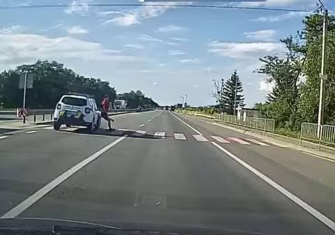 Скриншот з відео