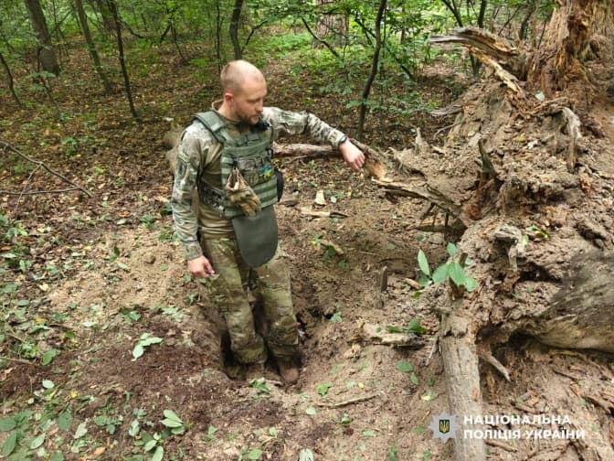 В Києві пролунав вибух. Підірвали касетний боєприпас, який знайшли у пошкодженому російською атакою будинку