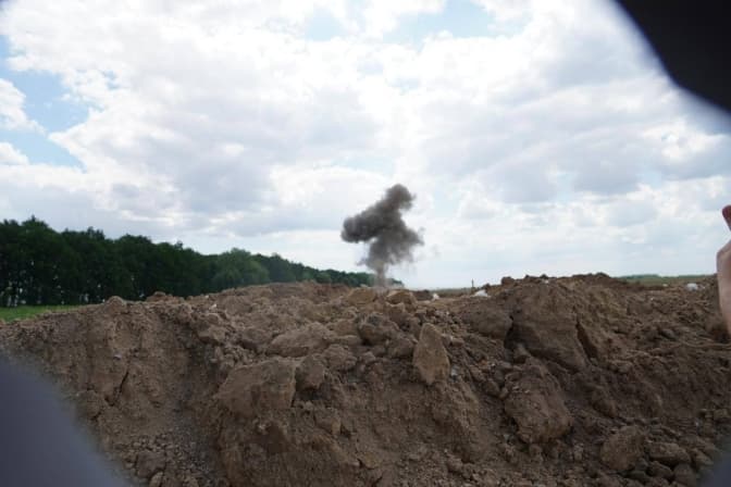 У Київській області триває розмінування: сапери ДСНС проводять вибухові роботи у двох районах