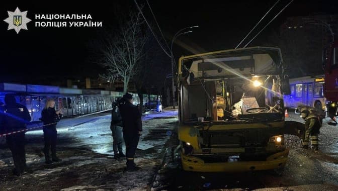 У Києві на Виноградарі стався вибух у пасажирському автобусі