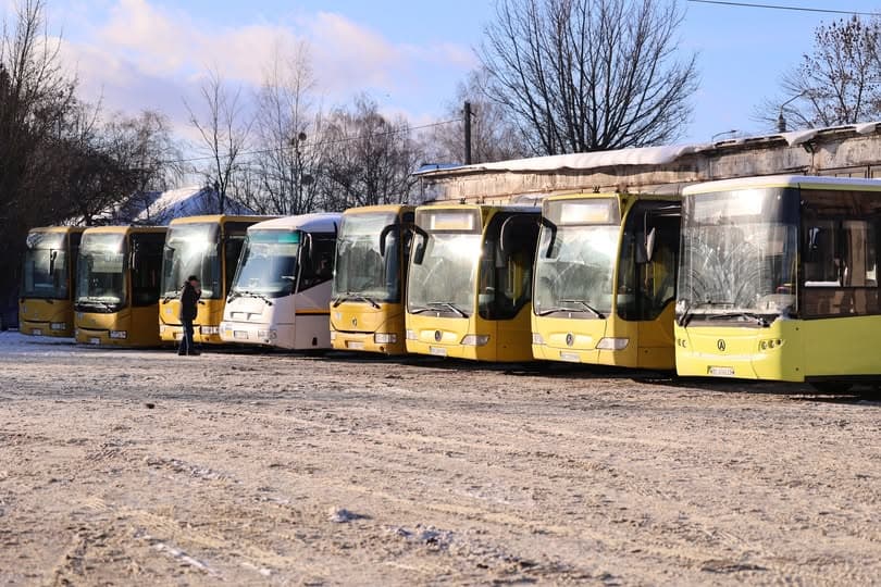 Завтра Львів передасть автобуси Одесі