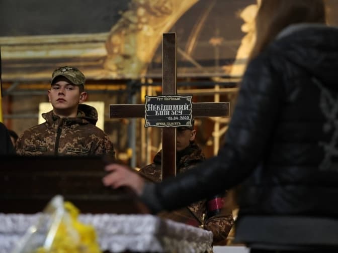 У Львові вперше попрощалися з невідомим воїном. Фото