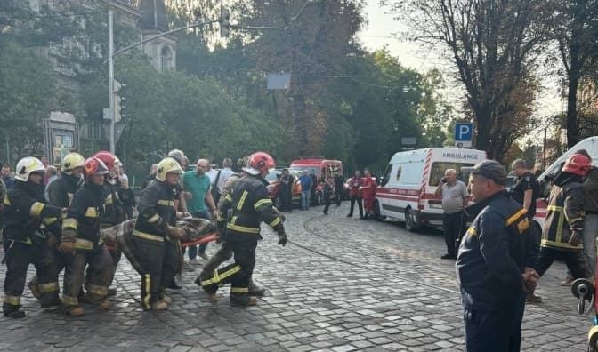 Дівчина з уламком біля серця. В якому стані постраждалі після удару по Львову
