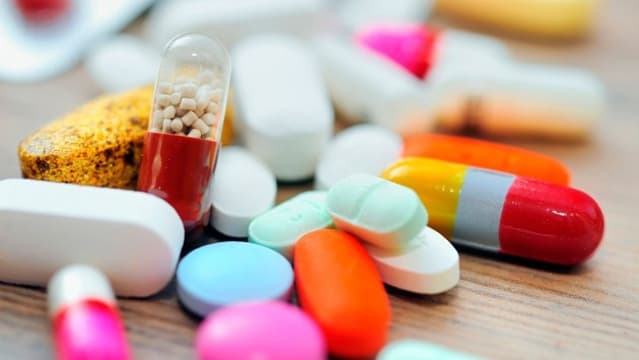 Чому знову подорожчають ліки