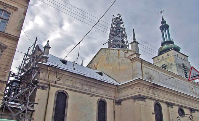У музеї Пінзеля у Львові знову протікає дах і ненадійне риштування