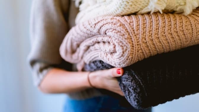 Де у Львові можна здати і отримати теплий одяг. Перелік локацій