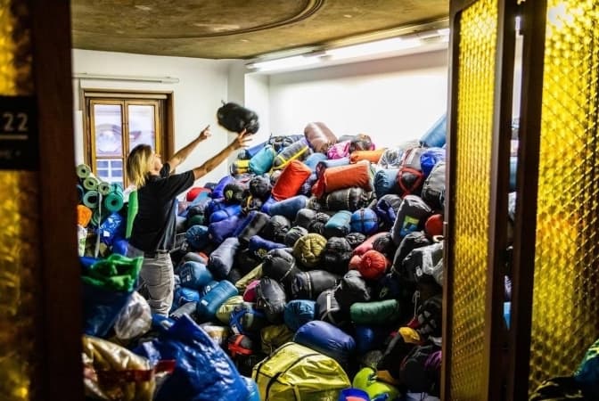 Куди у Львові нести допомогу для військових та біженців. Локації, потреби
