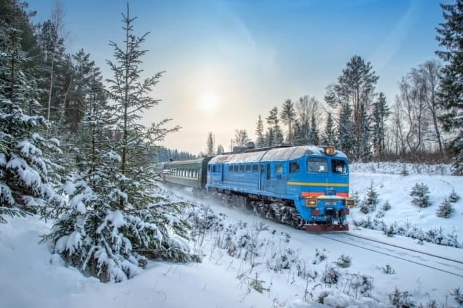 Які потяги курсуватимуть зі Львова до Карпат у новорічно-різдвяний період