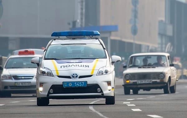 Довірити поліції. І знову про безпеку на дорогах