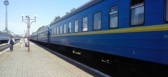 Укрзалізниця нормалізує рух потягів, які затримувалися через вибухи боєприпасів