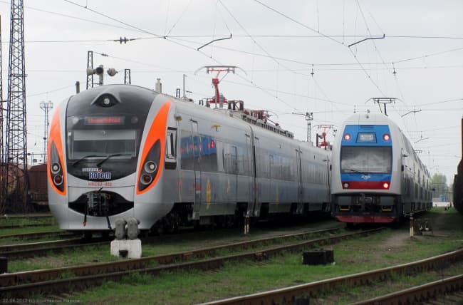У Львові три потяги робитимуть додаткові зупинки. Перелік