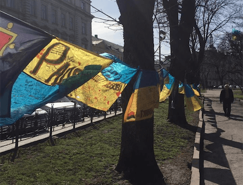 У Львові вивісили прапори України, зібрані у 40 містах області. Фото