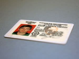 Пластикові права обійдуться водіям у 358 гривень