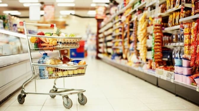 Уряд відновлює державне регулювання цін на соціальні продукти на час карантину