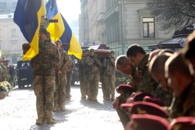 У середу у Львові поховають трьох захисників: ким вони були