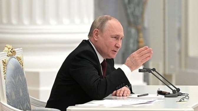 Путін доручив ввести в ОРДЛО російські війська