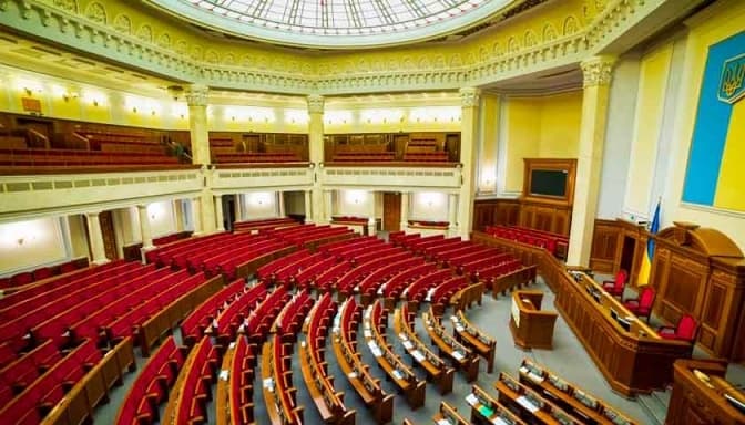 Які партії мають шанс потрапити в парламент. Результати опитування