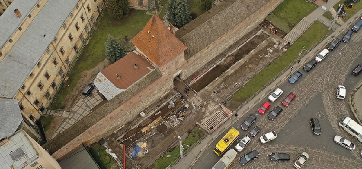Як забудовники «ховають» історію Львова. Археолог про дослідження міста