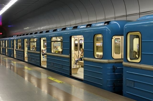 У Києві відновила роботу ще одна станція метро