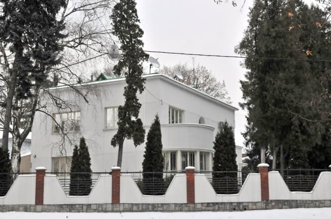 Президентську резиденцію у Львові продадуть з аукціону