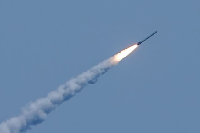 Росія випустила по українських містах майже три тисячі ракет