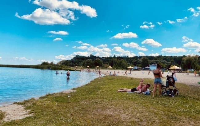 На Київщині офіційно відкрили декілька пляжів