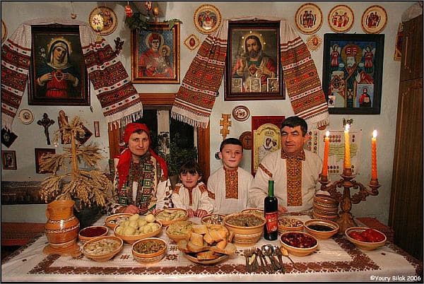 Українці самостійно мають визначити, коли їм святкувати Різдво, – священик