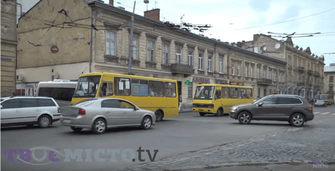 На перехресті вулиць Руставелі – Костомарова змінять організацію руху