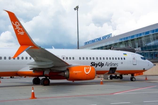 Державіаслужба дозволила SkyUp літати до Стамбула та Іракліона