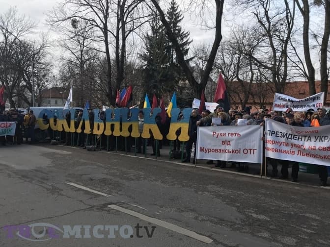 Ситуація на дорогах Львова. Через протест перекрито вулицю Винниченка. Фото, відео