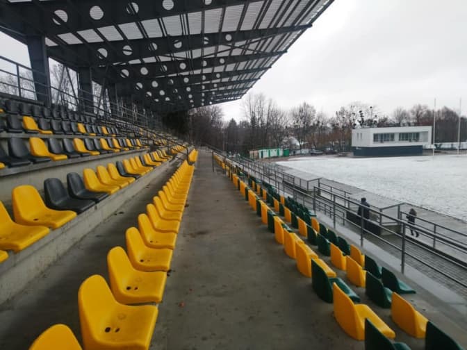 На стадіоні «Юність» відремонтують східну трибуну та облаштують приміщення для коментатора