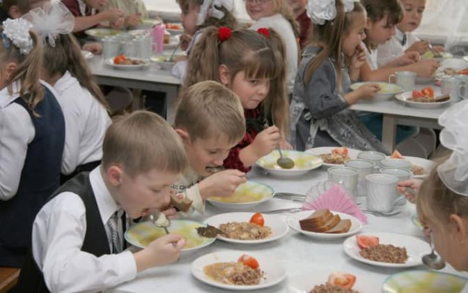 Львівські школярі отримають більше грошей на харчування