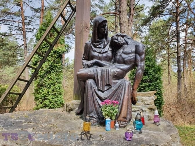 Особливе місце. Чому паломники з усієї України приїжджають на Хресну дорогу у Страдч