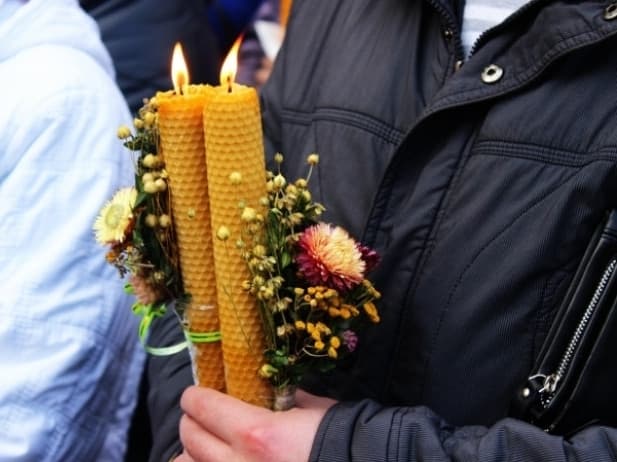 Львів’ян закликають придбати Стрітенську свічку на підтримку військових