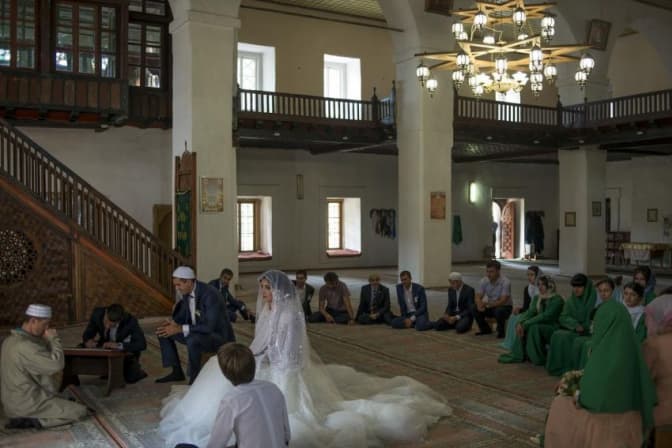 Львів'янам розкажуть про весілля та похорон у кримських татар
