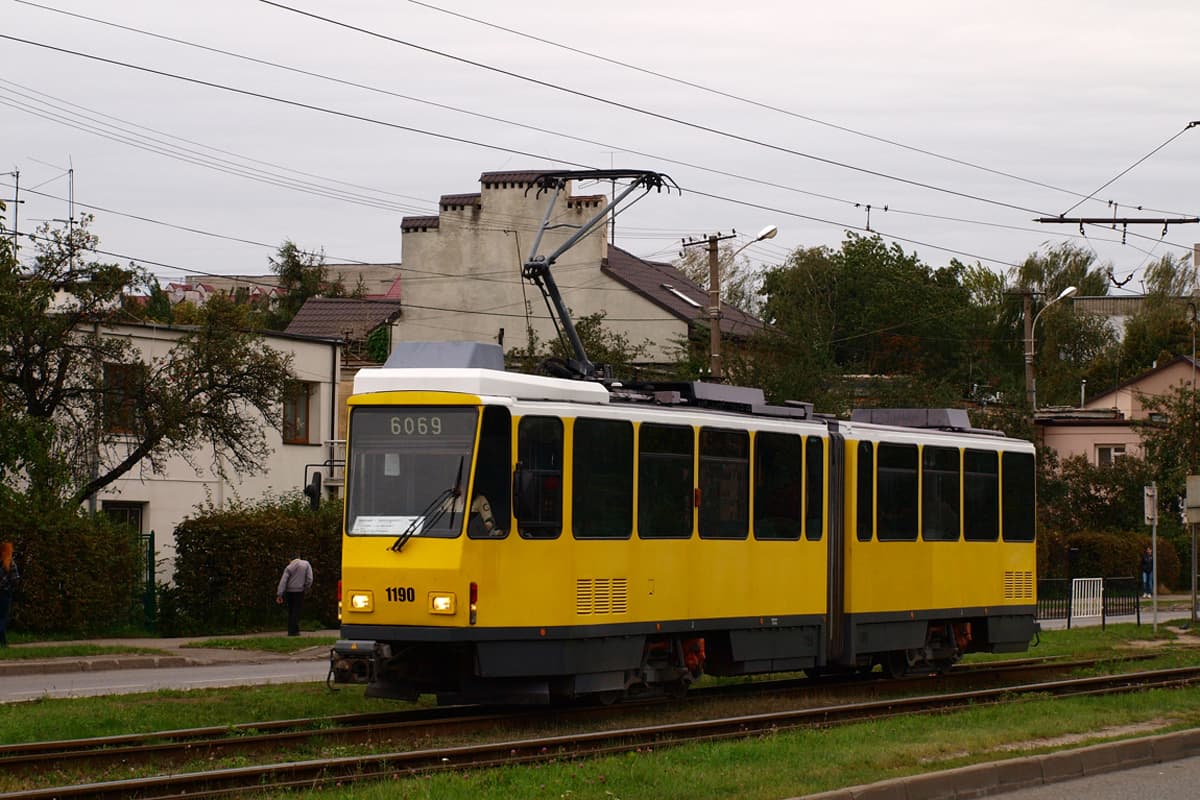 Львівелектротранс замовив послуги охоронців та контролерів на 6,5 млн гривень