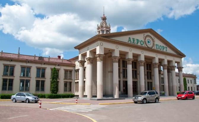 Львівський аеропорт ремонтує старий термінал. Що там буде