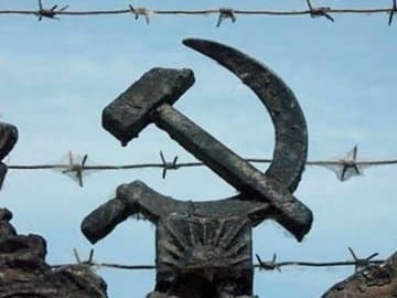 В Києві приберуть ще 47 радянських пам’ятних об’єктів й елементів оздоблення