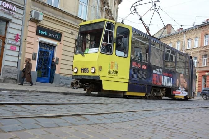 Через перекриття частини Городоцької громадський транспорт курсуватиме зі змінами. Схеми