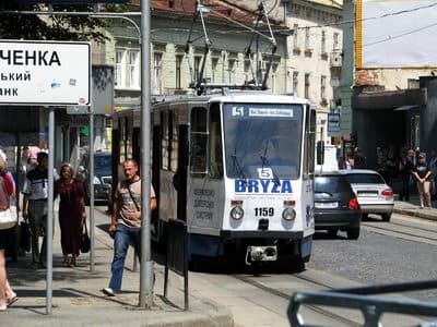 Через ремонт трамваї у Львові курсуватимуть зі змінами